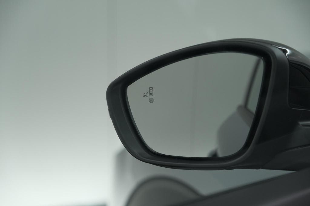 Peugeot 2008 1.2 hybrid 145 allure | 360 camera | adaptieve cruise control 