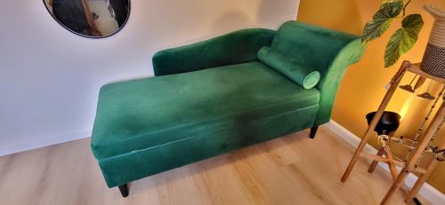 LUIRO - Chaise longue - Groen - Rechterzijde - Fluweel