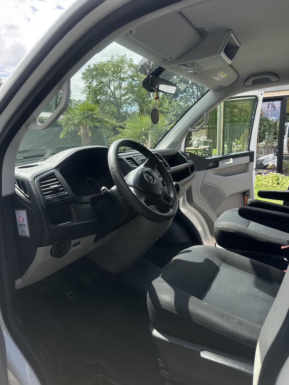 Volkswagen Transporter T6 met dubbele cabine CDC2.0 TDI 84PK