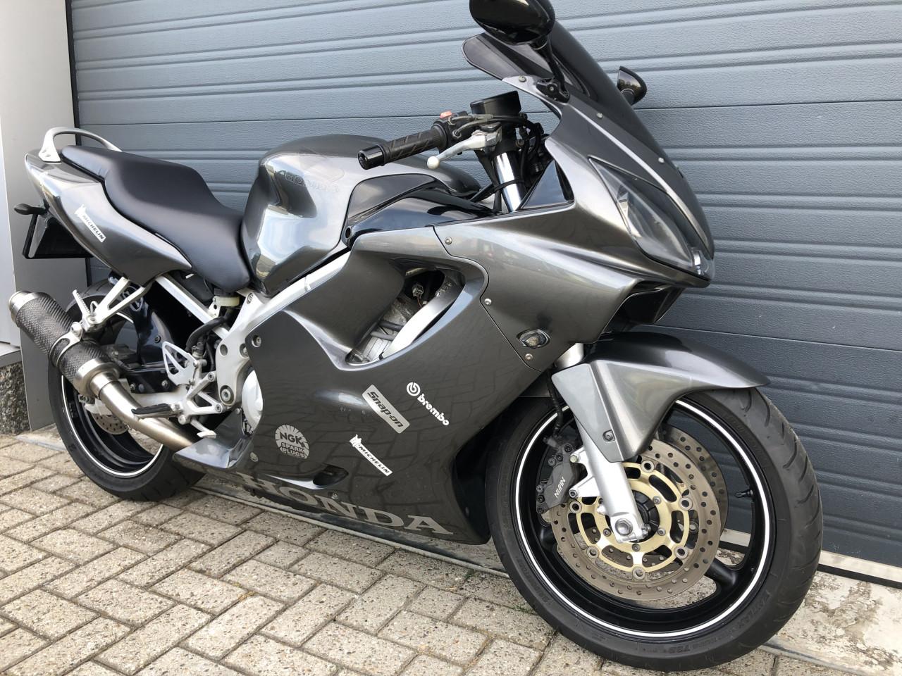 ***VERKOCHT*** Honda CBR600 uit 2003, sportdemper €2450.-