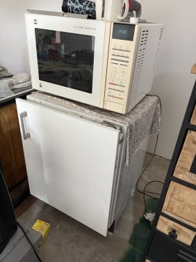 Inbouw koelkast met vriesvak h85xb60 werkt prima.