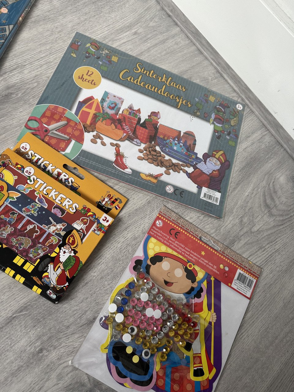 Knutsel-/kleurspullen Sinterklaas