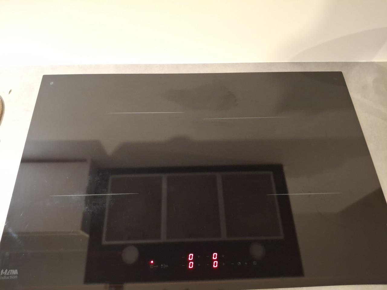 Inductie kookplaat 5 jaar oud