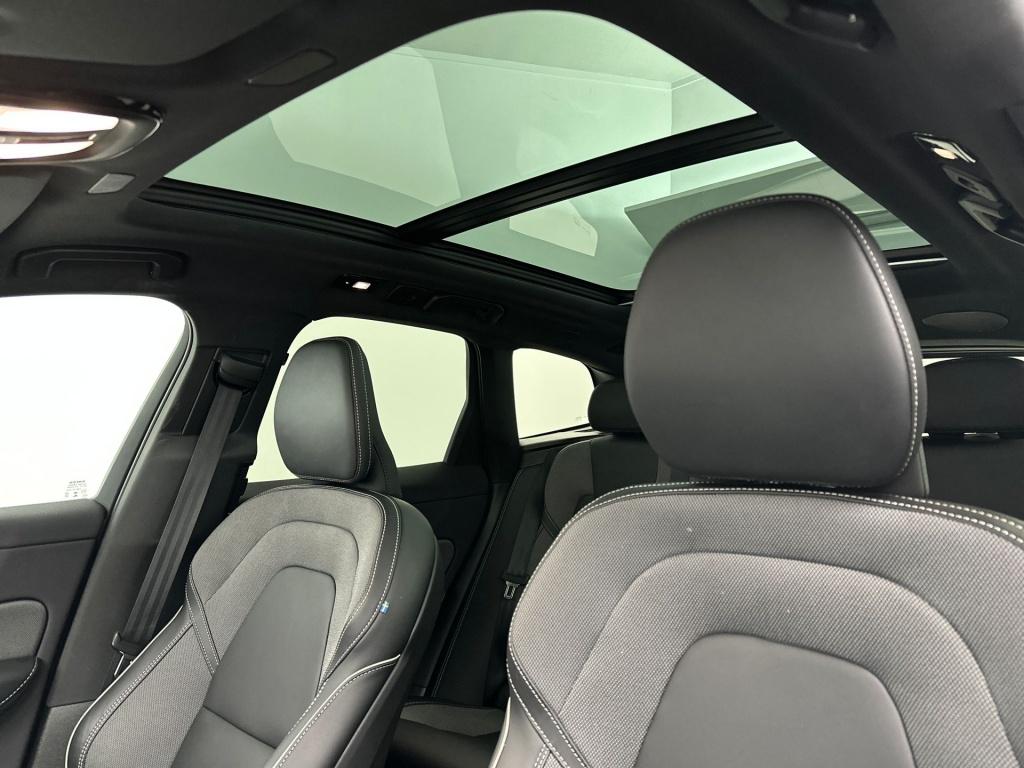 Volvo XC60 t6 398pk recharge black edition ultra| pano| luchtvering| 360 ca