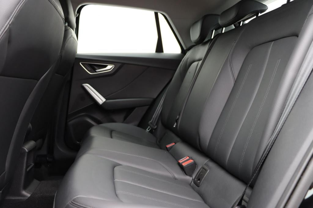 Audi Q2 35 tfsi advanced edition 150pk s-tronic zwart optiek
