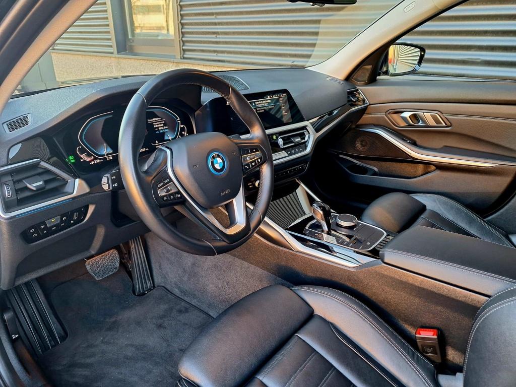 BMW 3-serie touring 320e business edition plus model sport line