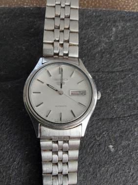 Gevraagd, losse schakels voor Seiko horloge band
