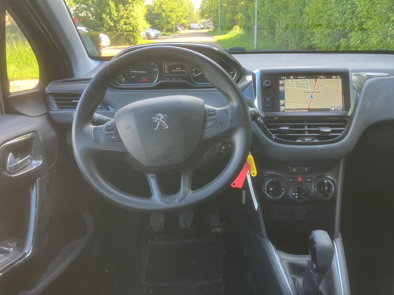 Peugeot 208 1.2