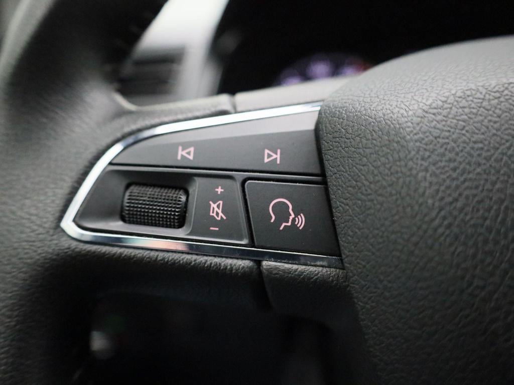 Seat Ibiza 1.0 tsi style business intense | navigatie | parkeersensoren | c