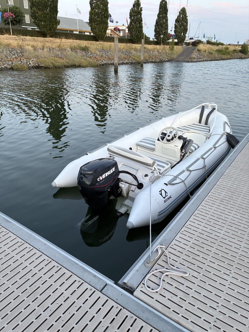 Zodiac yachtline 420(2024 tube) met 40 pk evinrude e-tec + riba trailer2020