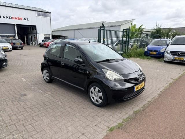 Toyota Aygo 1.0-12v +