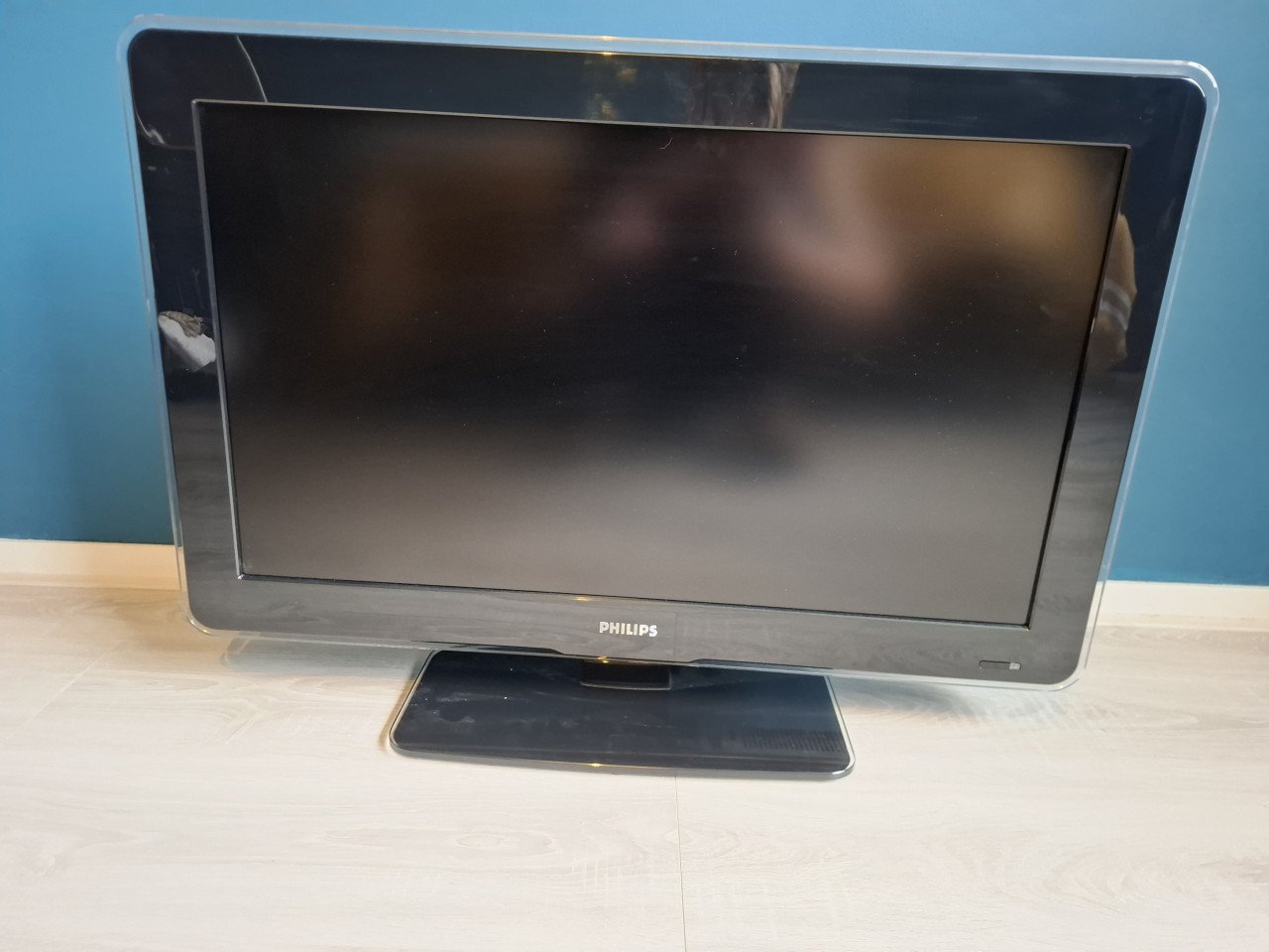 Philips TV + wandbeugel - Q522.2E LA