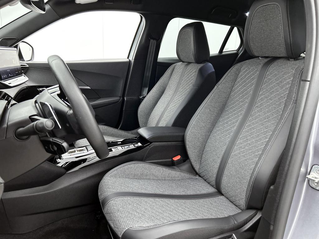 Peugeot 2008 130pk allure automaat | rijklaar | navigatie | camera |