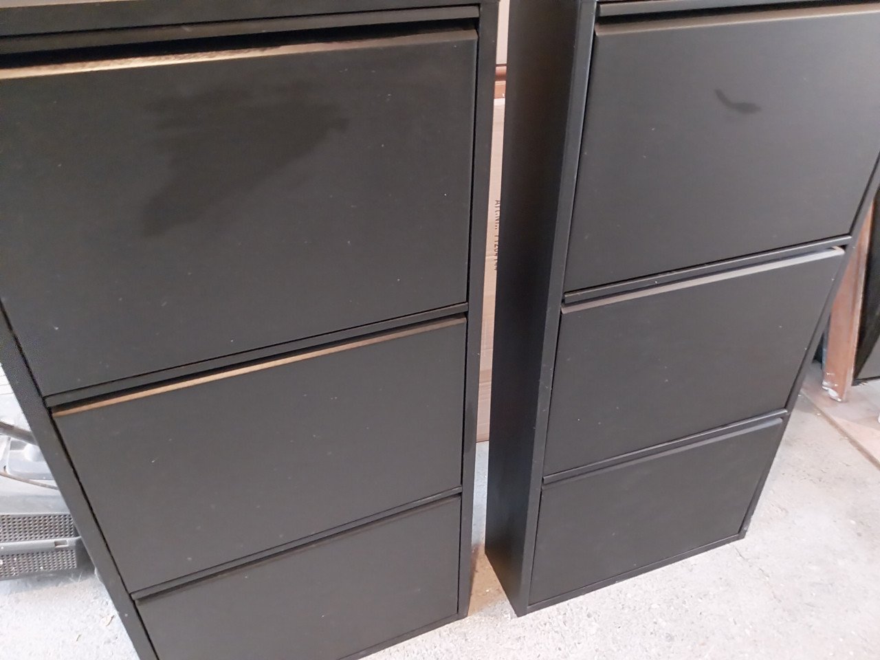 Schoenenkast, 2 stuks beschikbaar