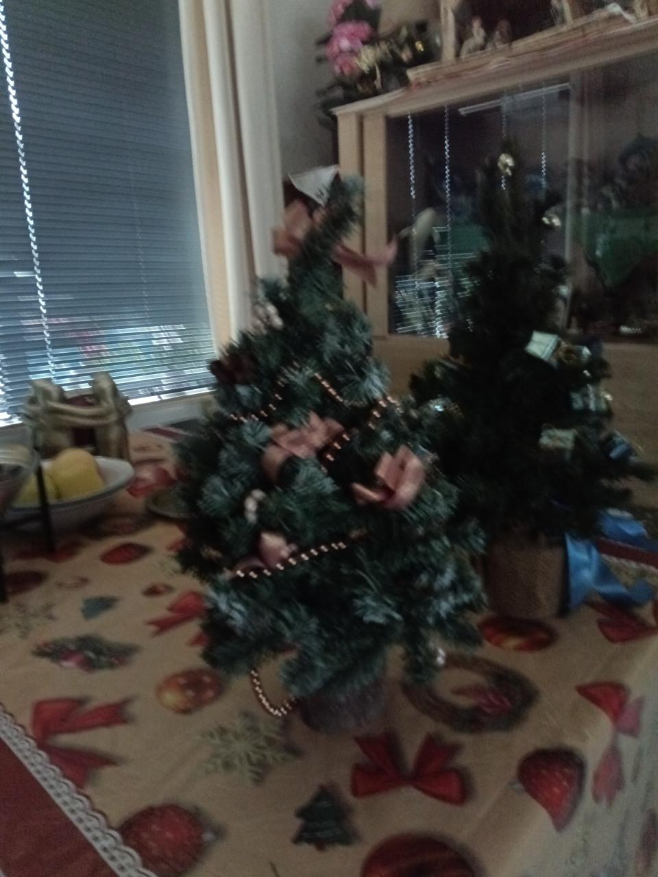 4 kleine kunst kerstbomen