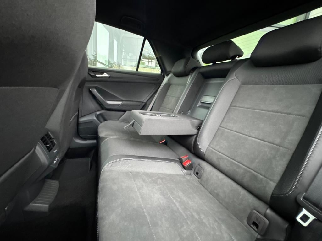 Volkswagen T-roc 1.5 tsi r-line edition * massage * carplay * trekhaak * ca