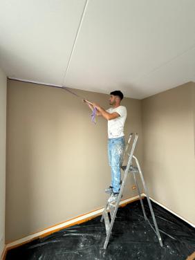 Schildersbedrijf voor binnen- en buitenwerk Tel: 06-33 39 31 45