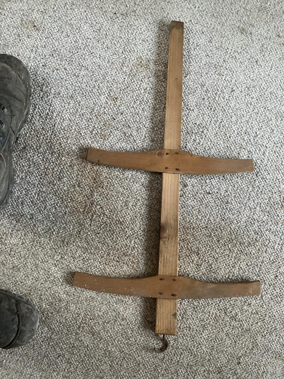 Kledinghangers van hout antiek, vintage