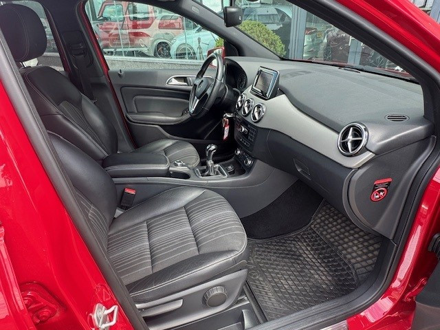 Mercedes-Benz B-Klasse 180 ambition | spiegelpakket | nightpakket | zitcomf