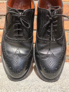 Van Lier schoenen maat 9,5 is 43,5.