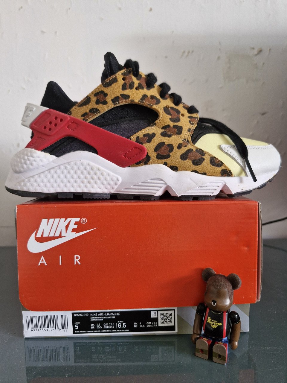 Nike Air Huarache SNKRS day maat 37.5