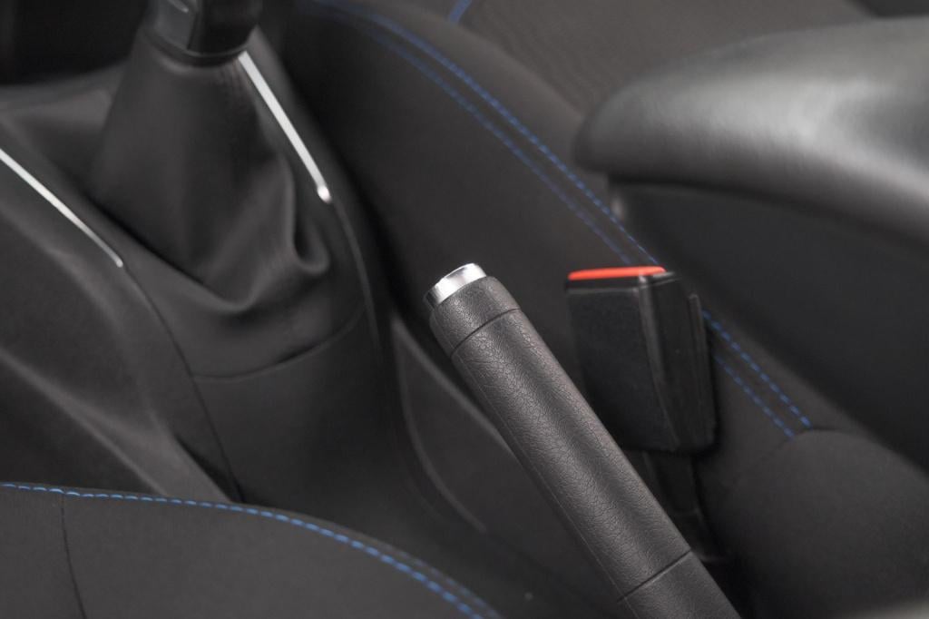 Peugeot 208 puretech 82 signature | parkeersensoren | apple carplay | navig