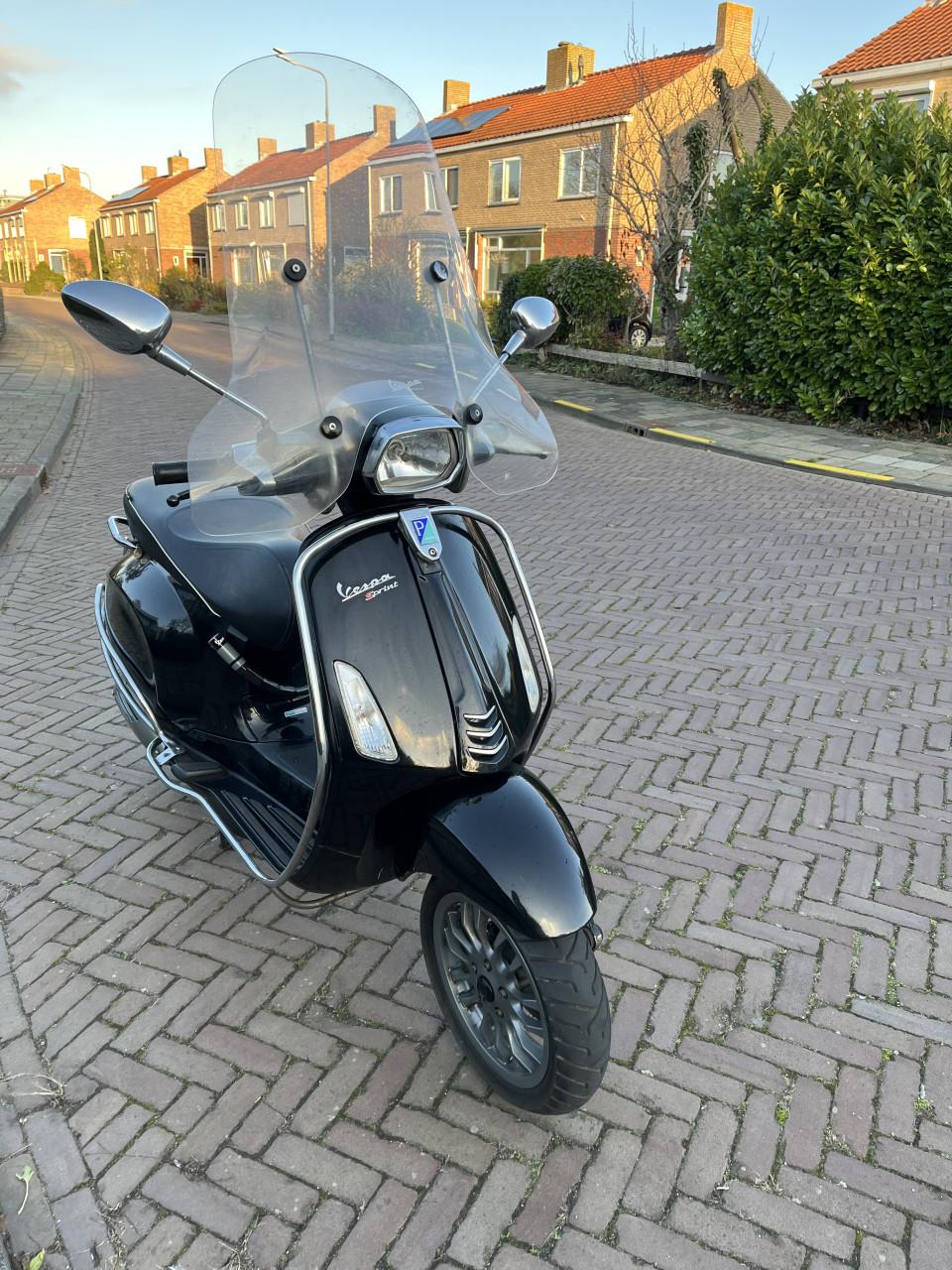 Vespa S Sprint scooter