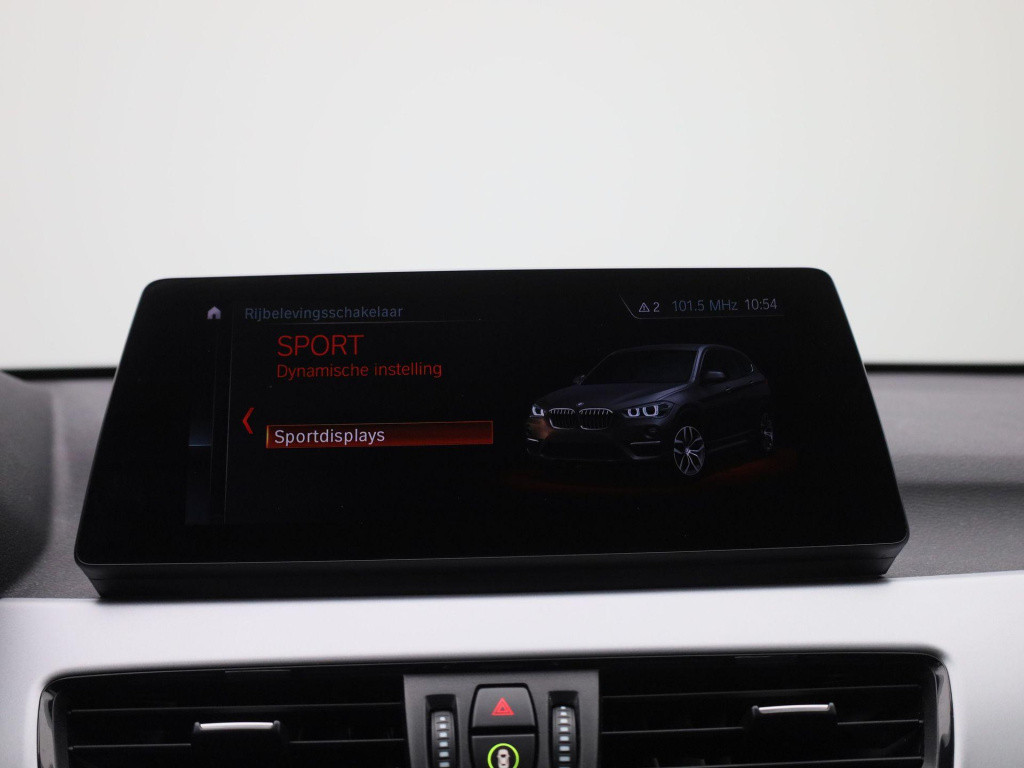 BMW X1 sdrive18i | automaat | navigatie | camera | climate control | blueto