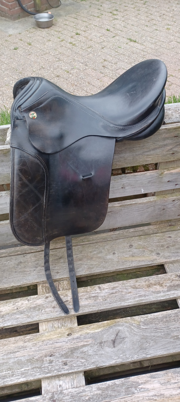 Te koop: KN zadel 17.5 inch