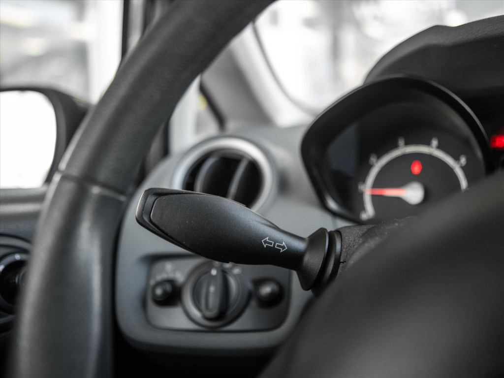 Ford Fiesta 1.25 60pk 5d | airco | elek. ramen en spiegels