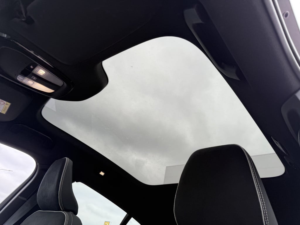 Volvo C40 extended plus 82 kwh | trekhaak| pano| achteruitrijcamera| stoel