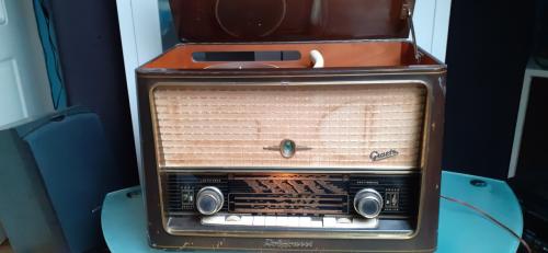 Radio vintage met pick up pepertum ebner merk greatz 428