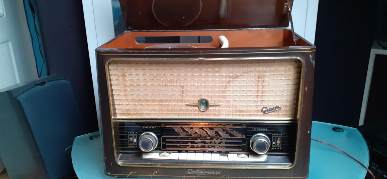 Radio vintage met pick up pepertum ebner merk greatz 428