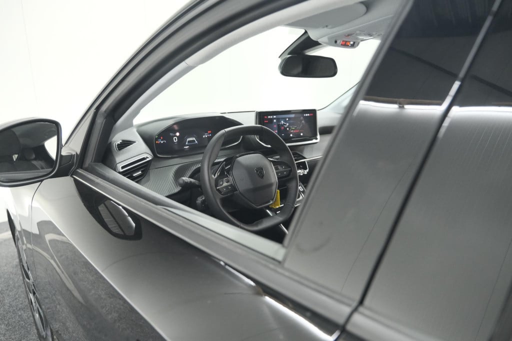 Peugeot 208 puretech 100 allure | 360 camera | dodehoekdetectie | stoelverw