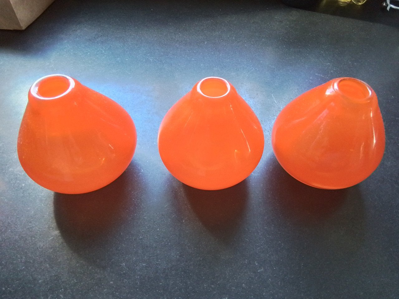 Glazen vaasjes, dutz, fidrio