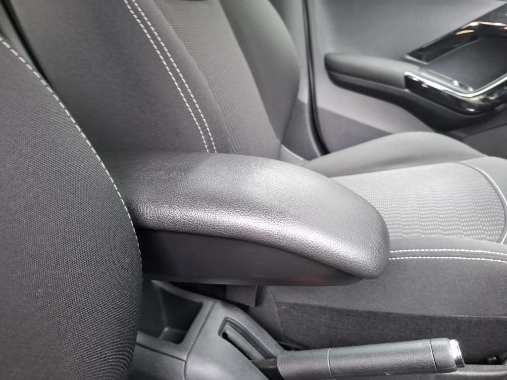 Peugeot 208 1.2 82 blue lion 5-drs airco/nav/park