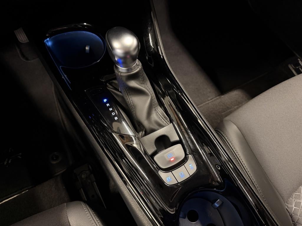 Toyota C-hr 1.8 hybrid dynamic | camera | navigatie |