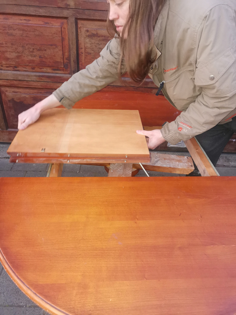 Ronde uitschuifbare eettafel