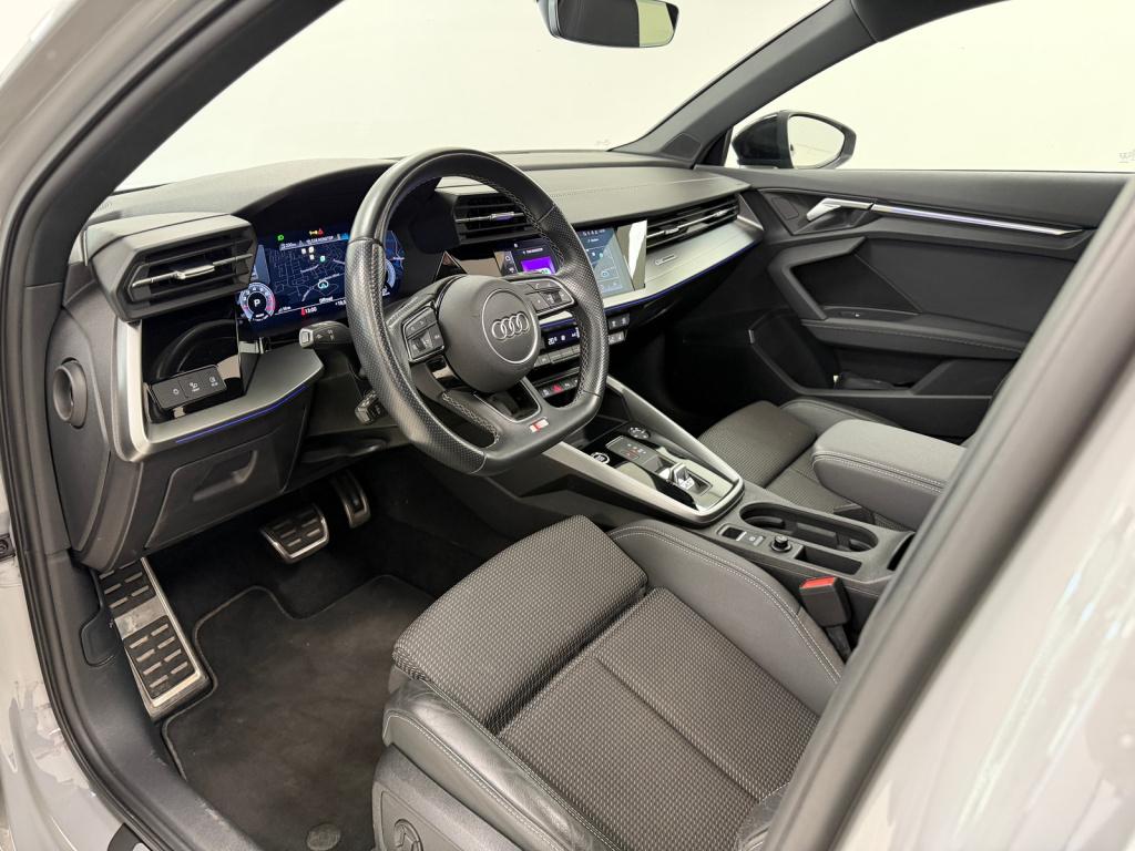 Audi A3 limousine 35 tfsi s line | panoramadak | trekhaak | mocha latte | b