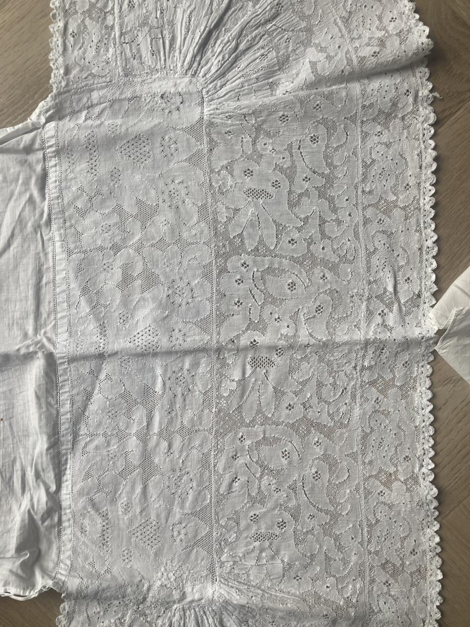 Klederdracht verzameling kappen mutsen