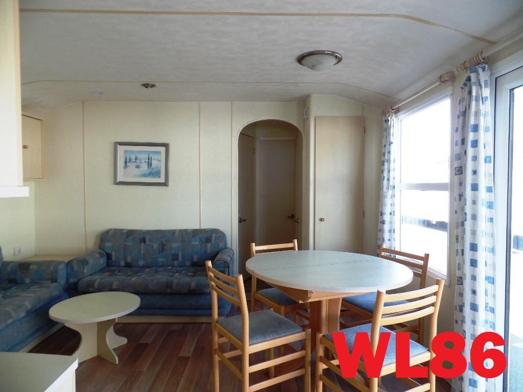 Diverse stacaravans en chalets met middenkamer voorradig