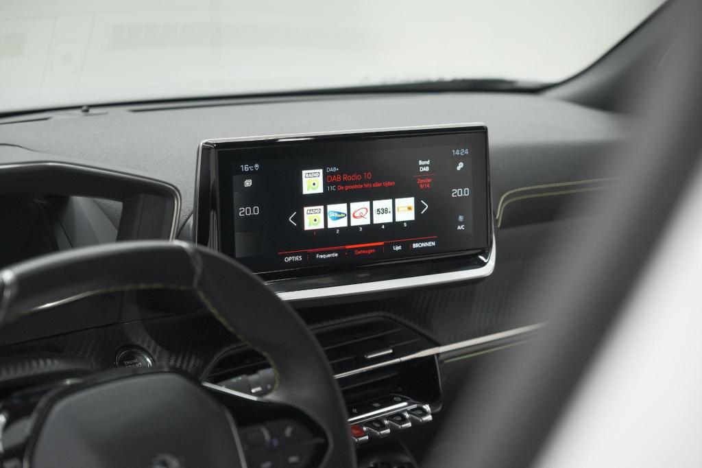 Peugeot 2008 puretech 130 gt | elektrisch panoramadak | camera | dodehoekde