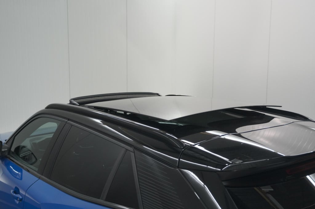 Peugeot E-2008 ev gt 50 kwh | 3 fase | trekhaak | panoramadak | adaptieve c