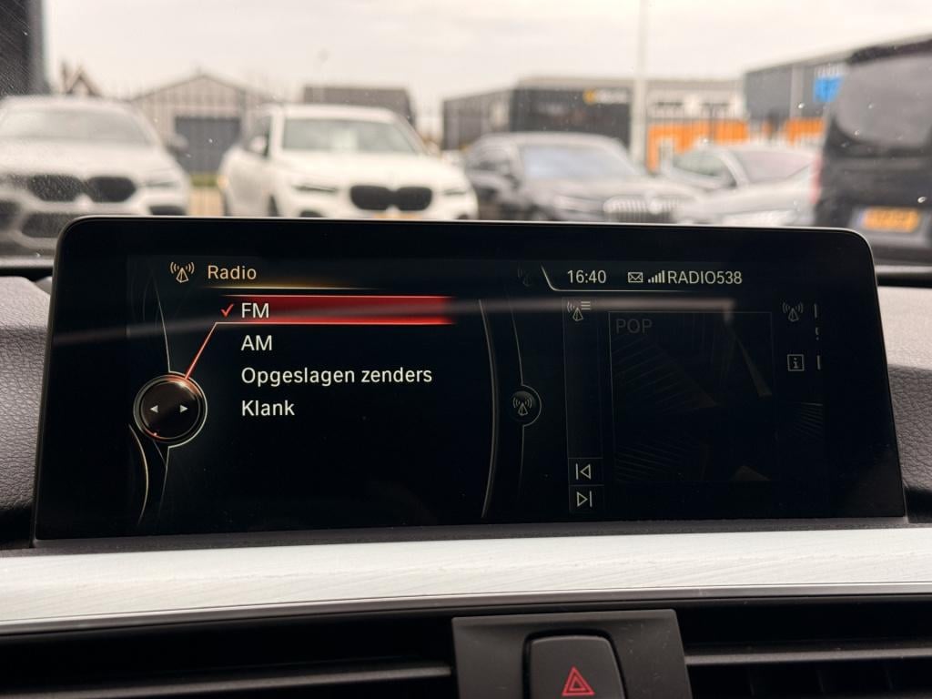 BMW 3-serie 330e m-sport | head-up | cruise | stoelverwarming | 360 | leder