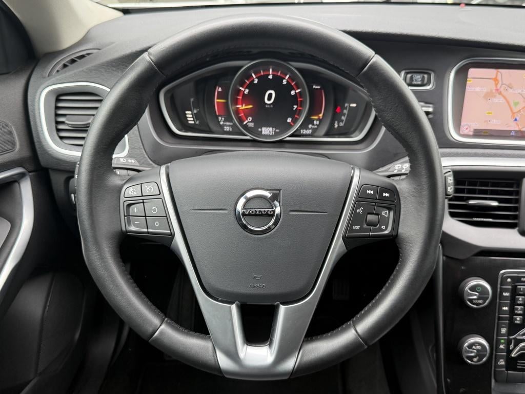 Volvo V40 t2 123pk aut6 polar+| navi| cruise| stoel.verw| led| pdc