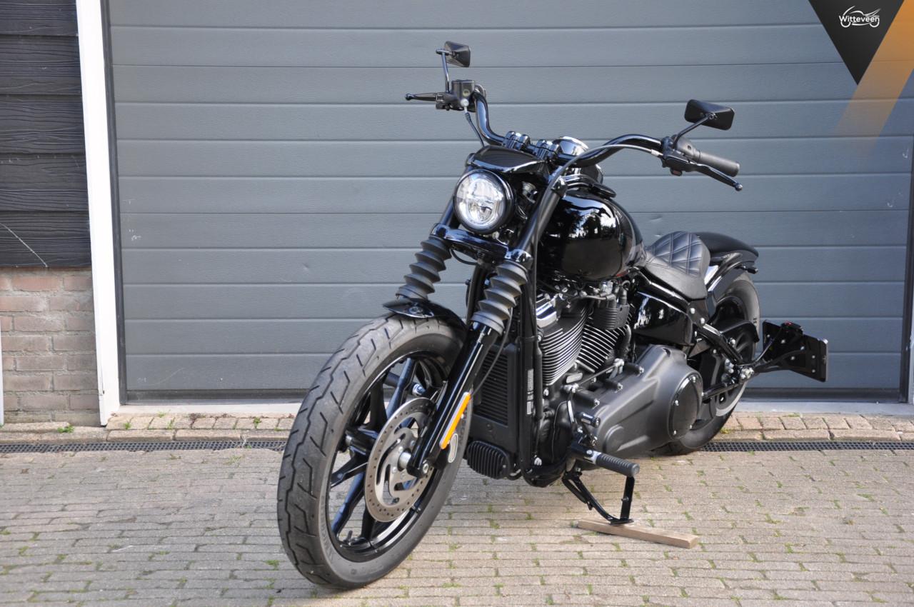 Harley-Davidson FXLR Low Rider 107