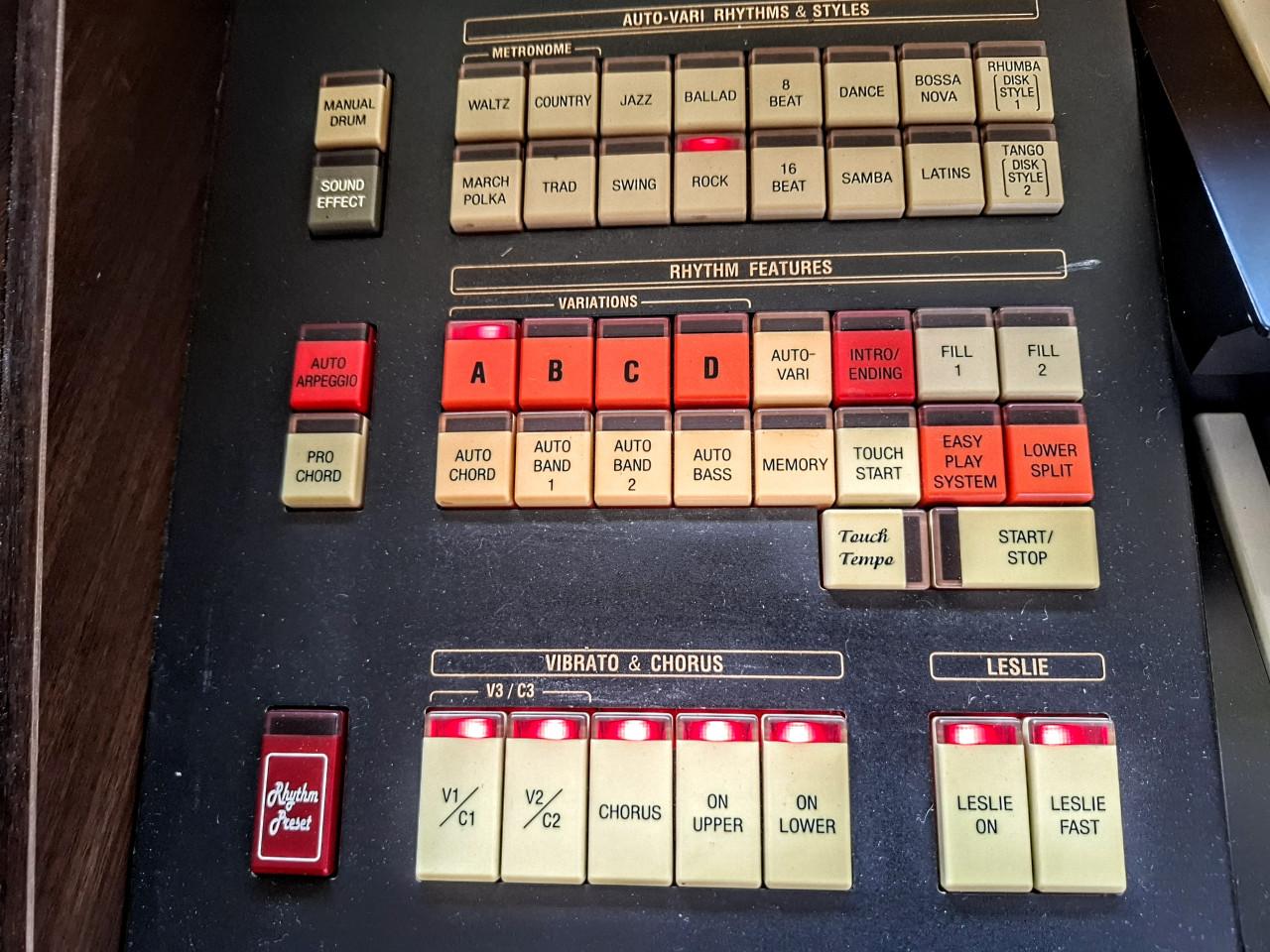 ORGEL HAMMOND XH-200 MIDI