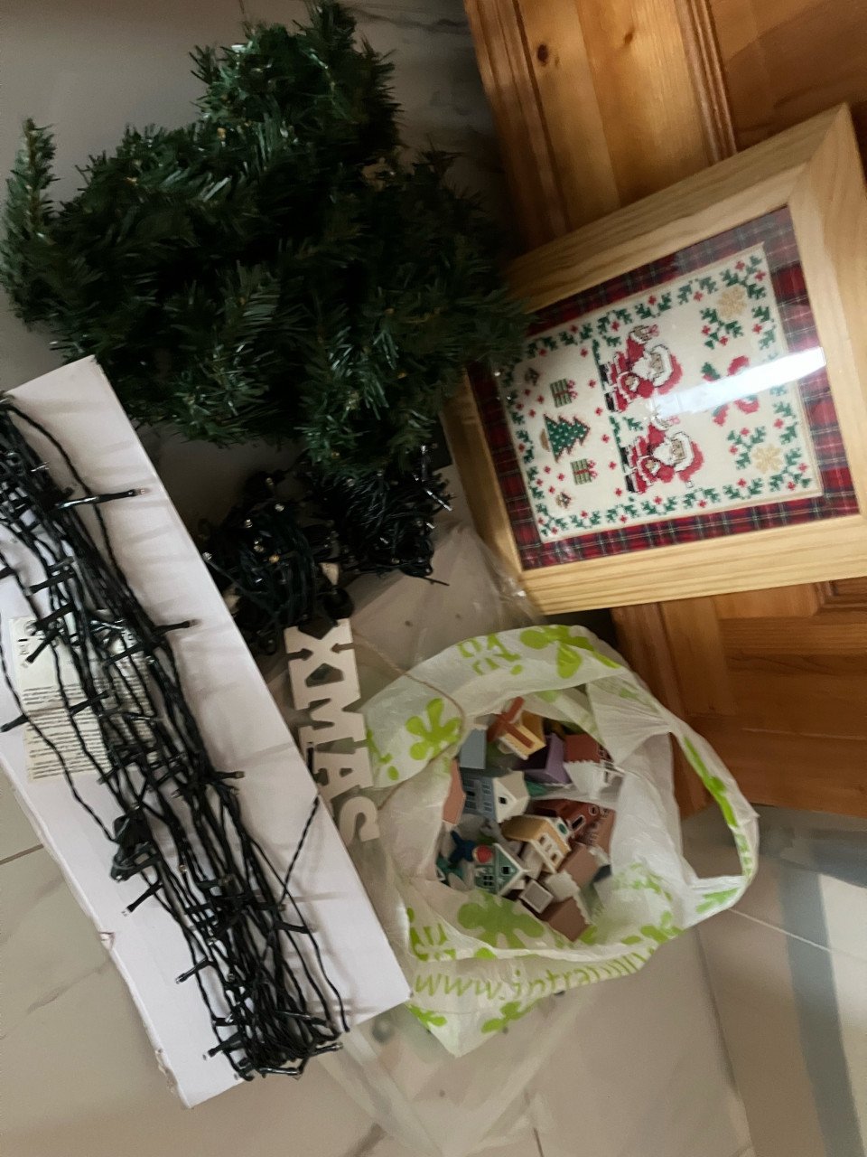 Heel veel kerstspullen, moet weg!! TEAB