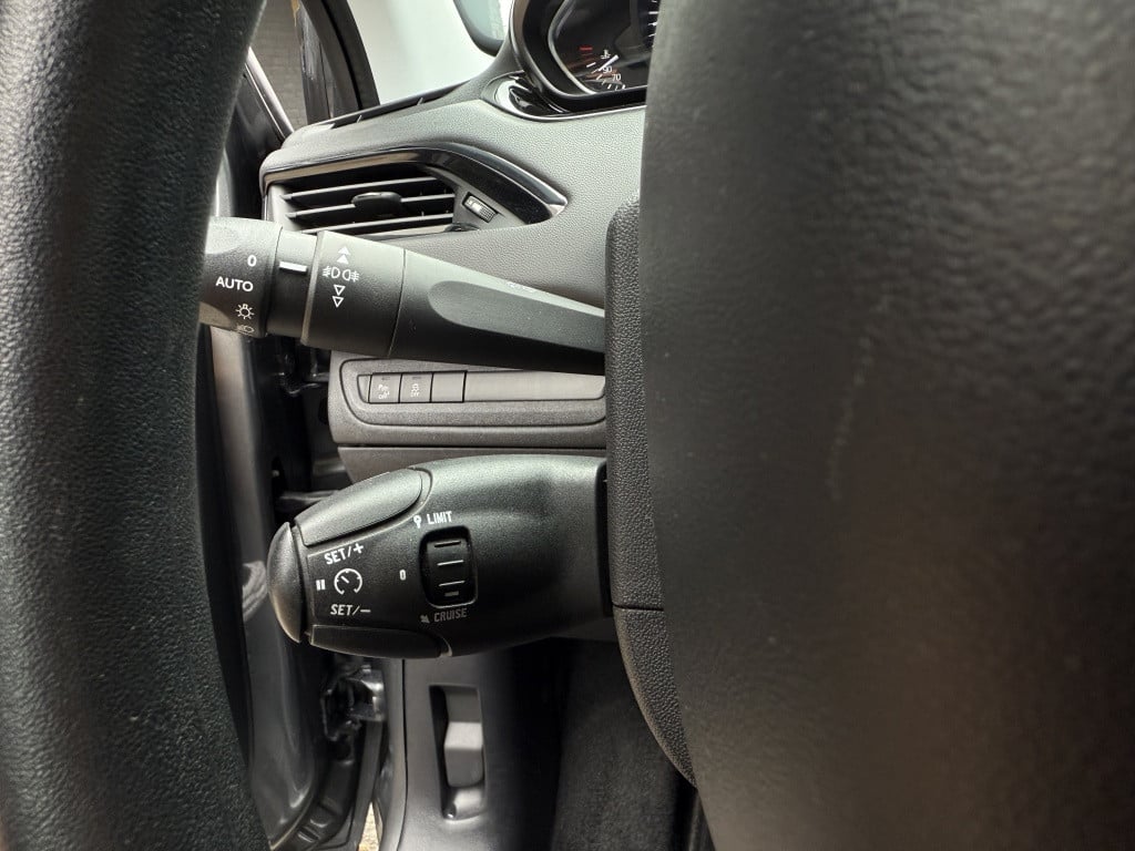 Peugeot 208 1.4 vti active