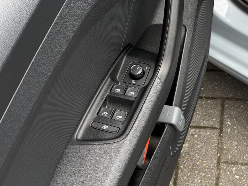 Audi A1 Sportback 25 tfsi pro line nl-auto | apple carplay | climate contro